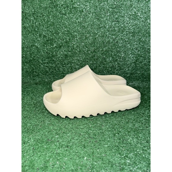 adidas Yeezy Slide Bone Womens Size 7.5 Mens Size 6 Tan Comfort Daily Sandals - Picture 4 of 9